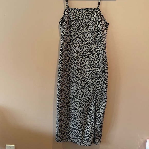 Zara Dres - Picture 1 of 6